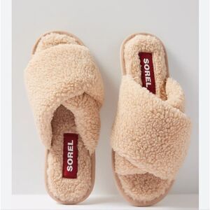 Sorel Go Mail Run Natural Fuzzy Slides in Tan Size 8